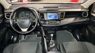 Toyota Rav4 2.5l hybrid 4WD Advance
