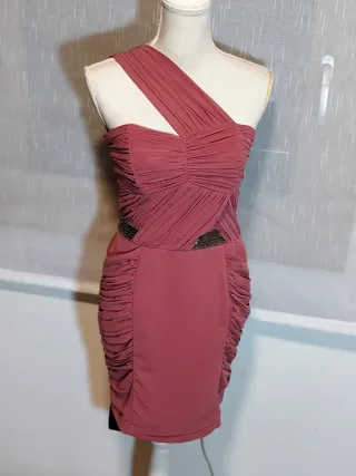 Vestido corto ceñido rosa y dorado