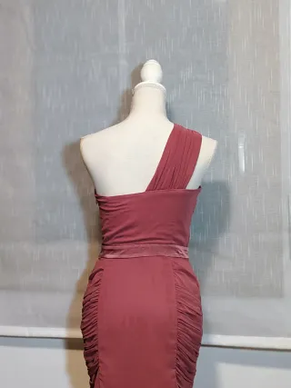 Vestido corto ceñido rosa y dorado