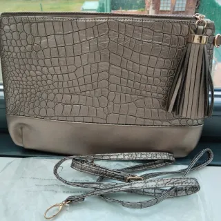 Bolso Clutch Bronce Cocodrilo con Tassel