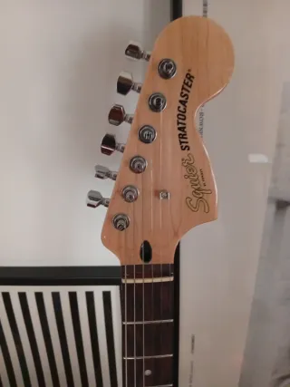 Fender Squier Stratocaster Affinity Deluxe