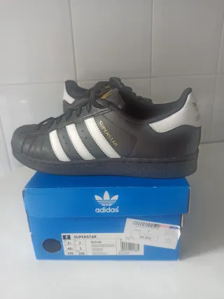 Adidas Superstar Talla 40. Nuevas.
