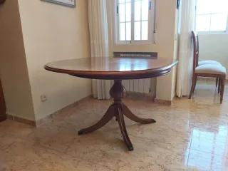 Mesa de comedor extensible de madera