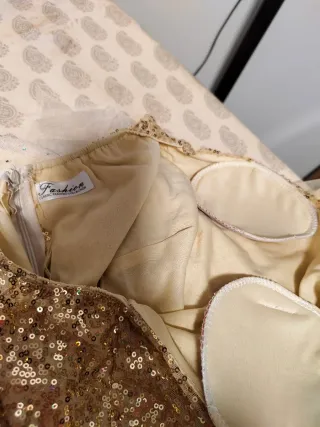 Vestido largo lentejuelas y gasa sin tirantes