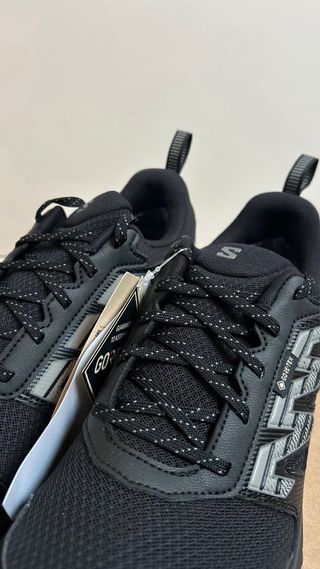 Salomon Wander GTX negras y grises