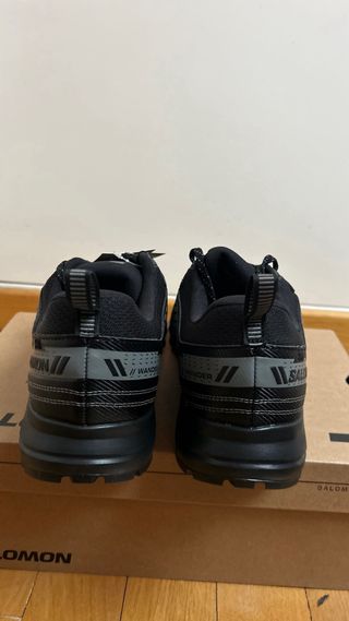 Salomon Wander GTX negras y grises