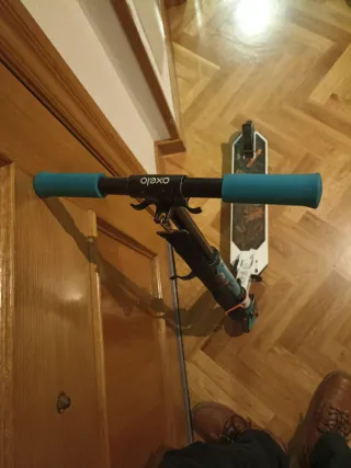 Patinete infantil azul y blanco