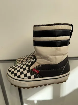 Botas niño Vans apreski. Es un  32,5 de numero