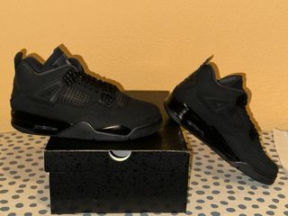 Jordan 4 Retro Black Cat.