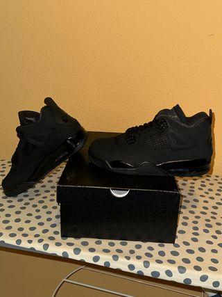 Jordan 4 Retro Black Cat.