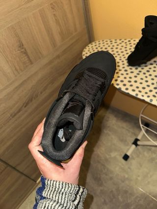 Jordan 4 Retro Black Cat.