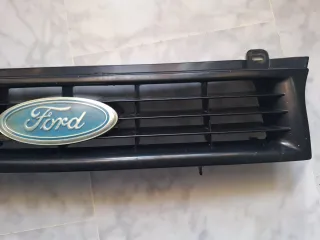 Parrilla Ford Sierra