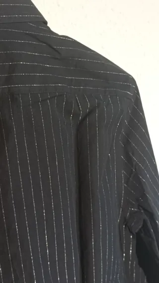 Camisa Zara Rayas Finas plateadas y Negra