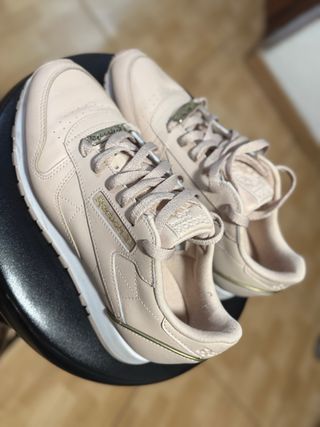 Reebok Classic Beige y Dorado Talla 38