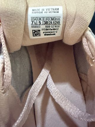 Reebok Classic Beige y Dorado Talla 38