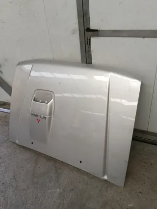 Capot Mitsubishi Montero V20 2.8