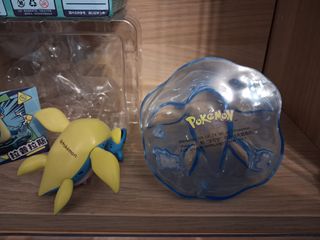 Figure Lapras Pokemon Diorama game freak
