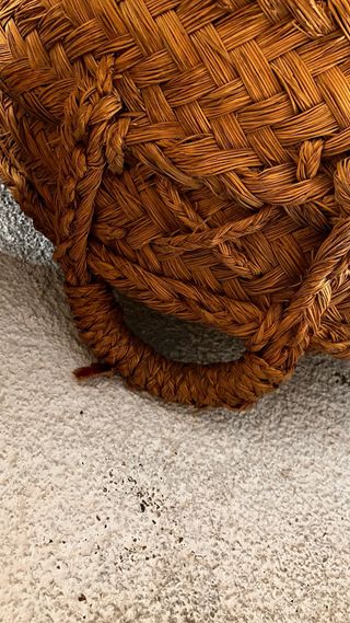 Cesta antigua de esparto grande