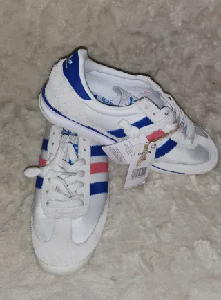 Zapatillas Adidas Blancas y Azules