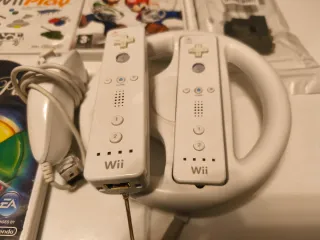 Consola Wii + mandos & juegos
