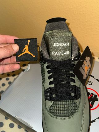Jordan 4 Undefeated. Nuevas y auténticas.