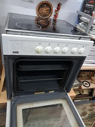 Cocina con horno Edesa
