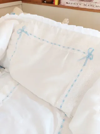 Regalo ideal: delicado juego de cuna