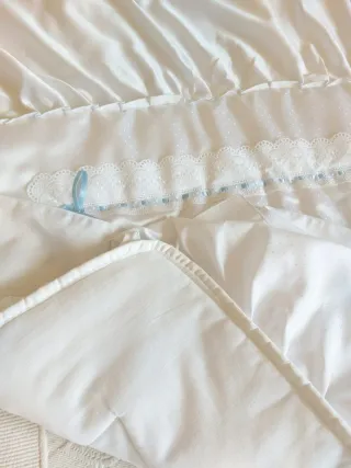 Regalo ideal: delicado juego de cuna