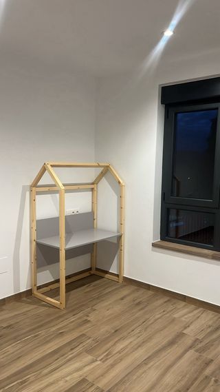 Escritorio infantil casita madera