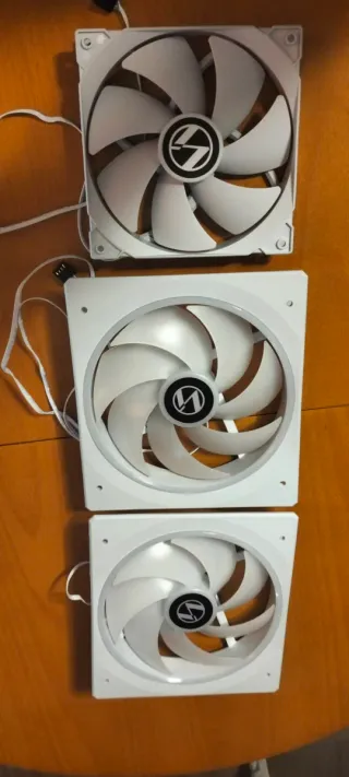 Ventiladores PC Lian Li Blancos