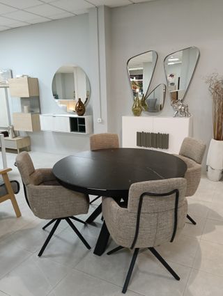 Mesa extensible porcelánico y 4 sillas