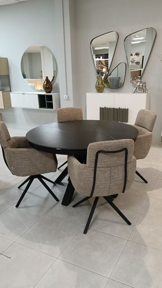 Mesa extensible porcelánico y 4 sillas