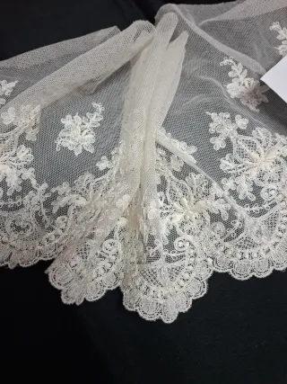 Puntilla encaje blanco/crudo 2m x 20cm