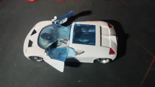 Coche Ford GT90 Metálico Blanco