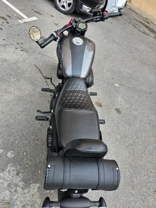 Moto custom V-Cruise 125cc