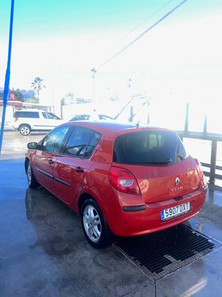 Renault Clio 2006