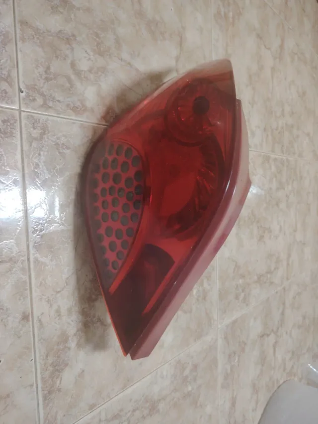 Faro Trasero Izquierdo Peugeot 207