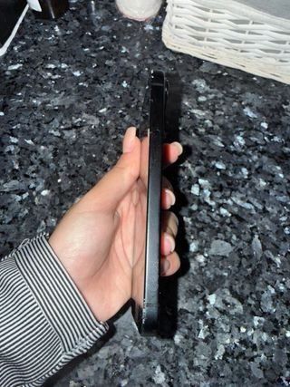 iPhone 15 Negro/Gris