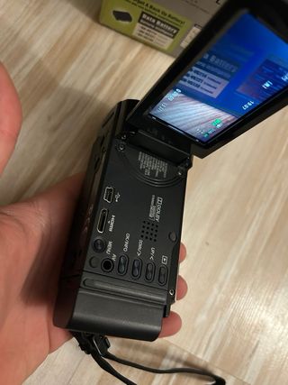 Videocámara JVC Everio Full HD 40x Zoom GZ E105be