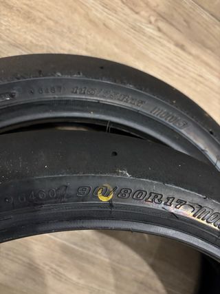 Neumáticos Moto3 Slick Dunlop