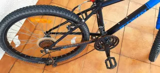 Bicicleta BTWIN Rockrider Blu