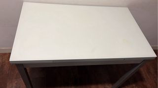 Mesa extensible cristal blanca y gris