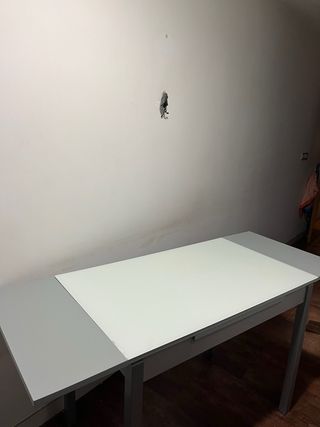 Mesa extensible cristal blanca y gris