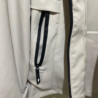 Chaqueta cortavientos Ecko Unltd beige