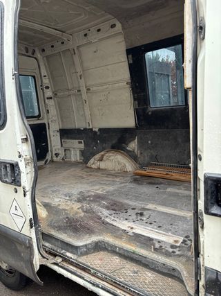 furgon iveco 6 plazas