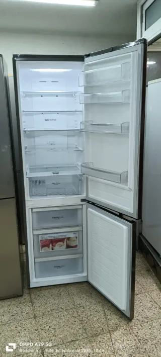 NEVERA COMBI L.G ACERO INOXIDABLE NO FROST A++