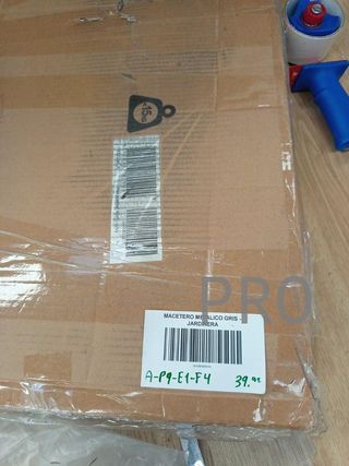 Macetero metálico gris - Jardinera