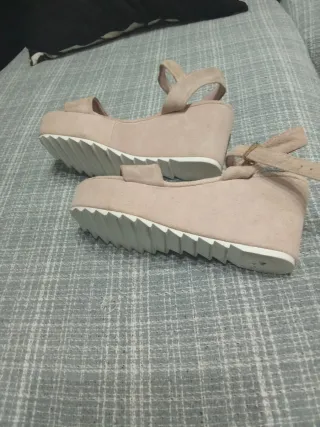 Sandalias de plataforma beige/rosa