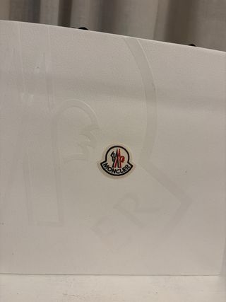 Busta Moncler originale