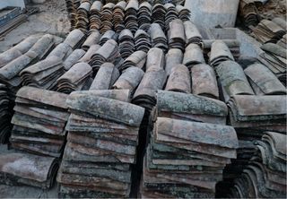 Teja árabe rústica curva